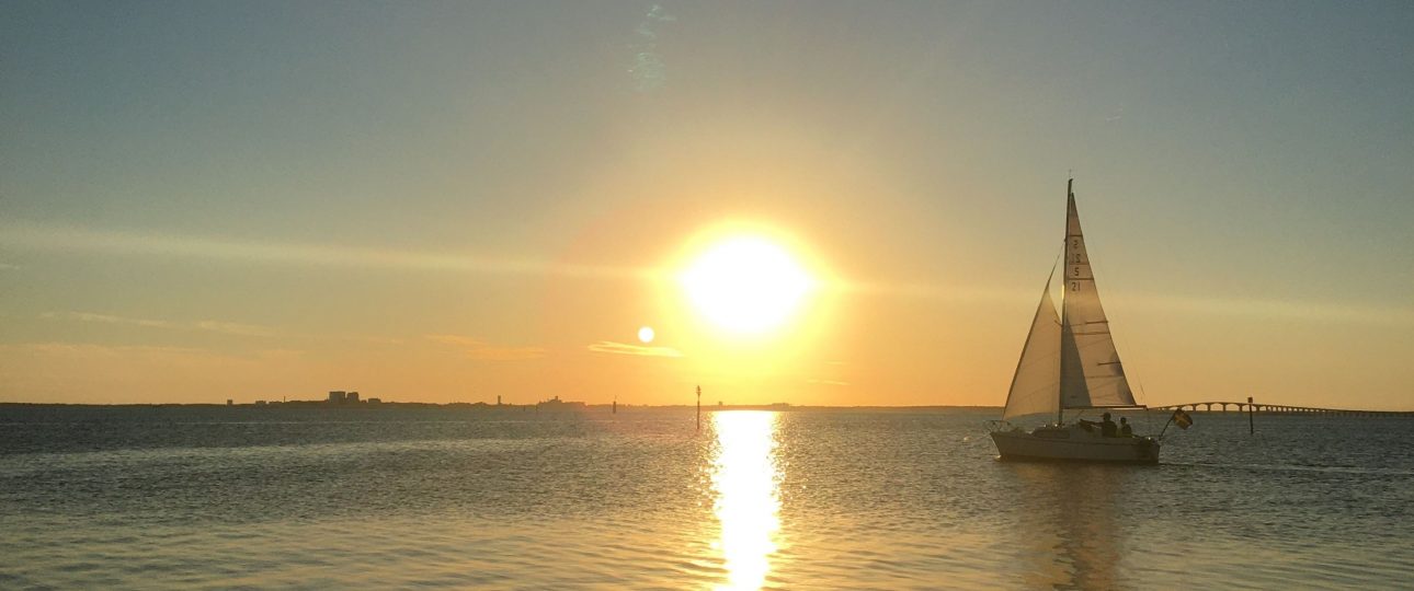 Sailingboat in Kalmarsund, sunset